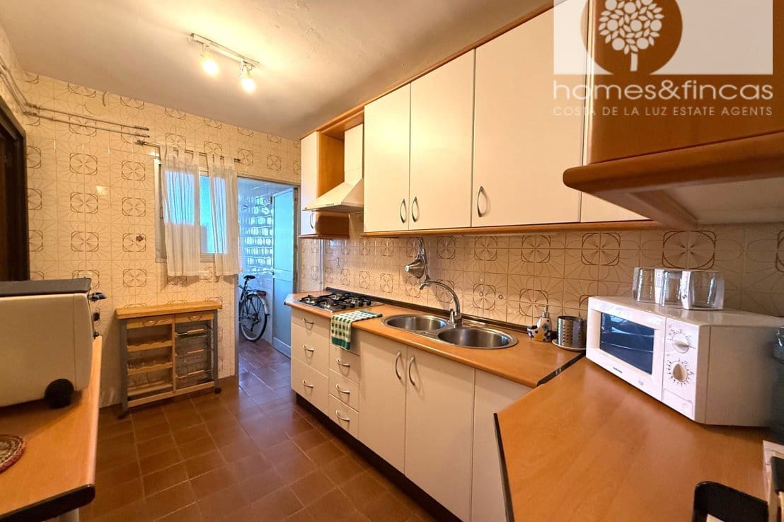 4 bedroom Apartment for sale in Ayamonte - € 180,000 (Ref: 9958516)