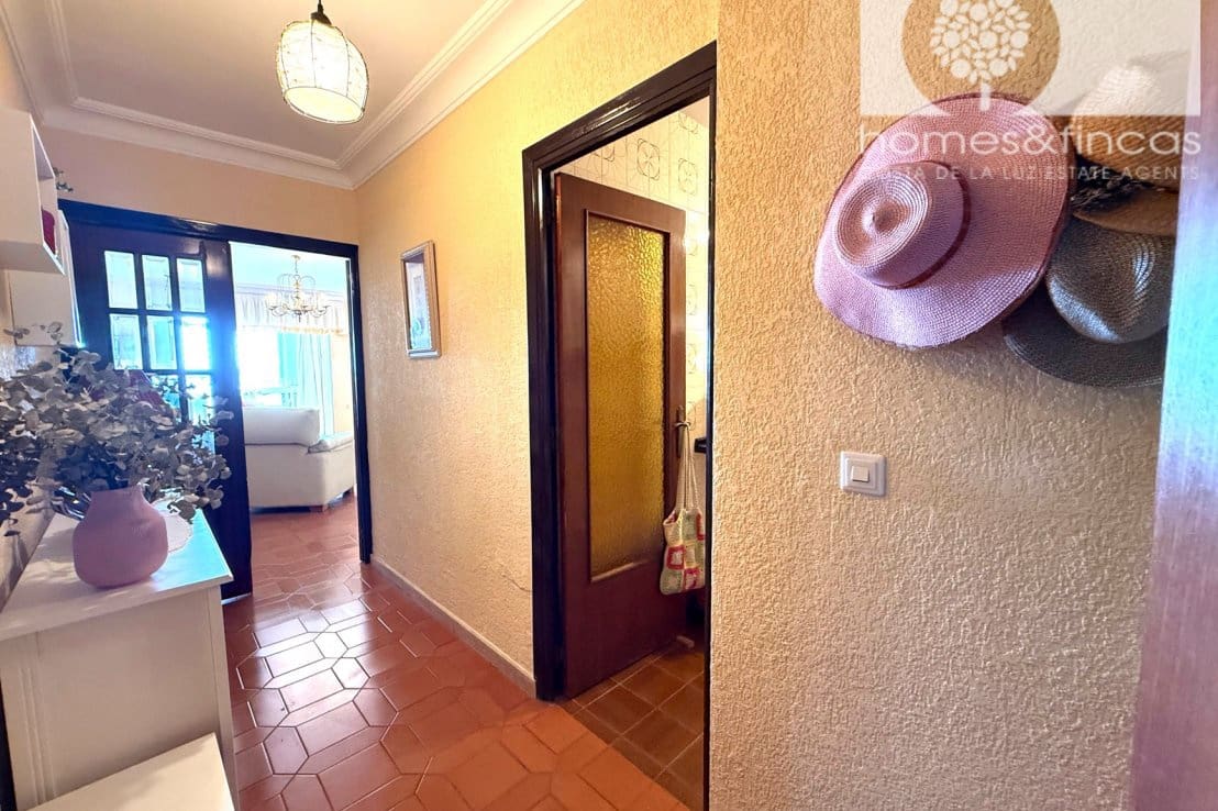 4 bedroom Apartment for sale in Ayamonte - € 180,000 (Ref: 9958516)