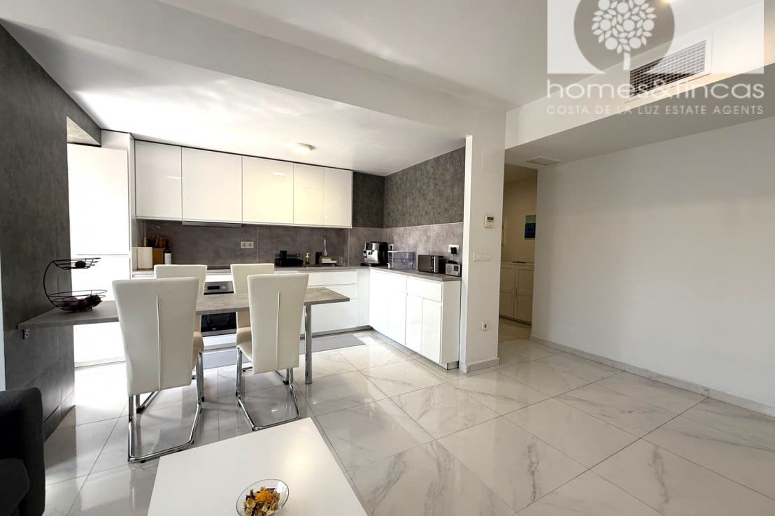 2 soverom Leilighet til salgs i Ayamonte med svømmebasseng garasje - € 249 999 (Ref: 9963550)