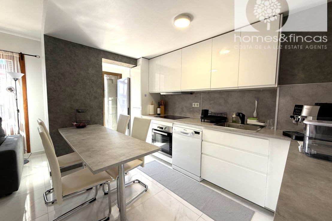 2 soverom Leilighet til salgs i Ayamonte med svømmebasseng garasje - € 249 999 (Ref: 9963550)