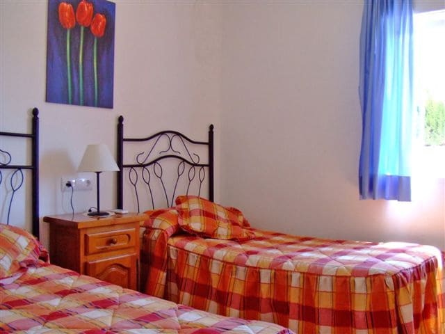 Chalet de 3 habitaciones en Pueblo, Calpe / Calp en venta con piscina garaje - 478.000 € (Ref: 10086510)
