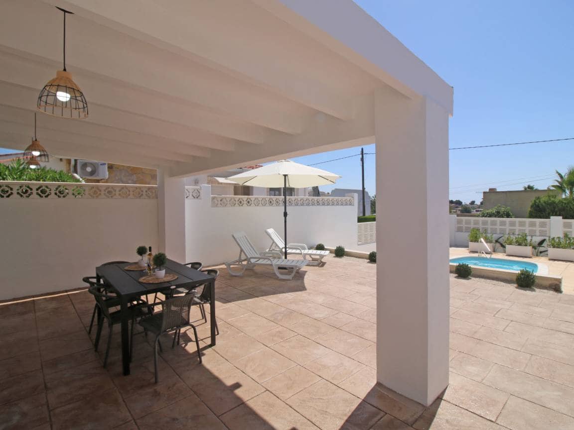 2 makuuhuone Huvila myytävänä paikassa Calpe / Calp mukana uima-altaan 
autotalli - 372 000 € (Ref: 10103506)