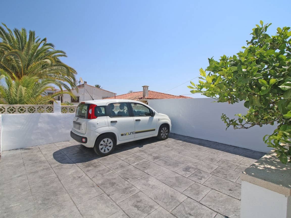 2 makuuhuone Huvila myytävänä paikassa Calpe / Calp mukana uima-altaan 
autotalli - 372 000 € (Ref: 10103506)