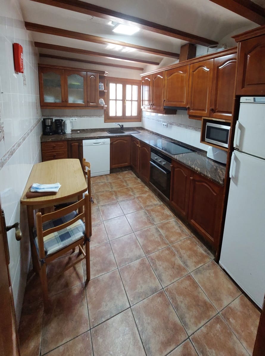 8 slaapkamer Villa te koop in Calpe / Calp met zwembad garage - € 800.000 (Ref: 10165657)