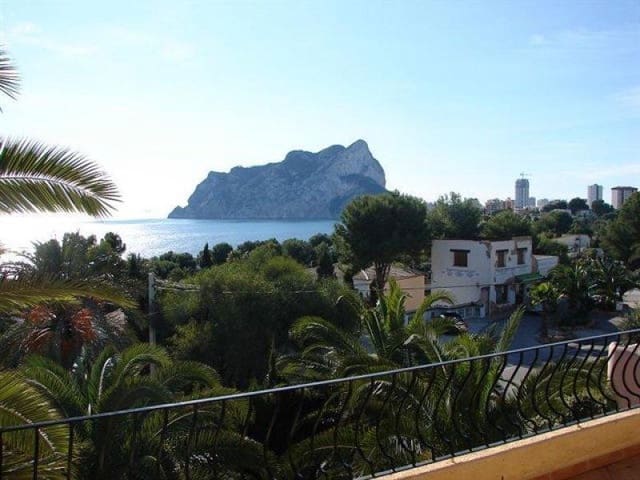 3 sovrum Villa till salu i Pueblo, Calpe / Calp med pool garage - 1 200 000 € (Ref: 5233079)