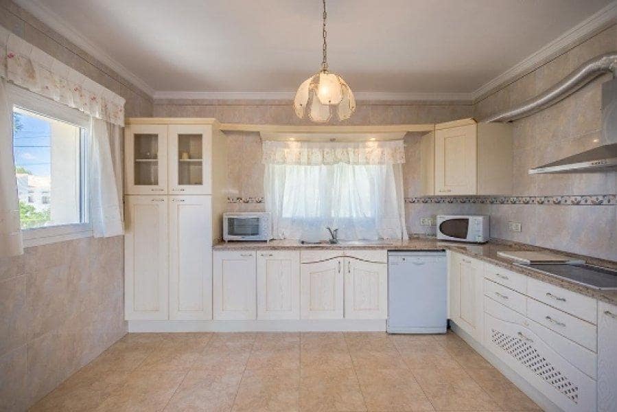 10 bedroom Villa for sale in Calpe / Calp with pool garage - € 1,500,000 (Ref: 5233223)