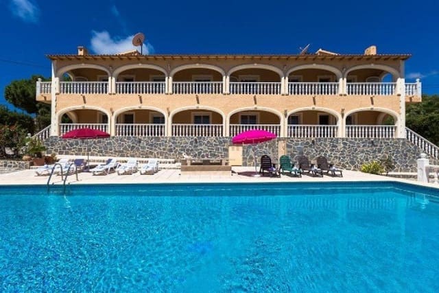 10 sypialnia Willa na sprzedaż w Calpe / Calp z basenem garażem - 1 500 000 € (Ref: 5233223)