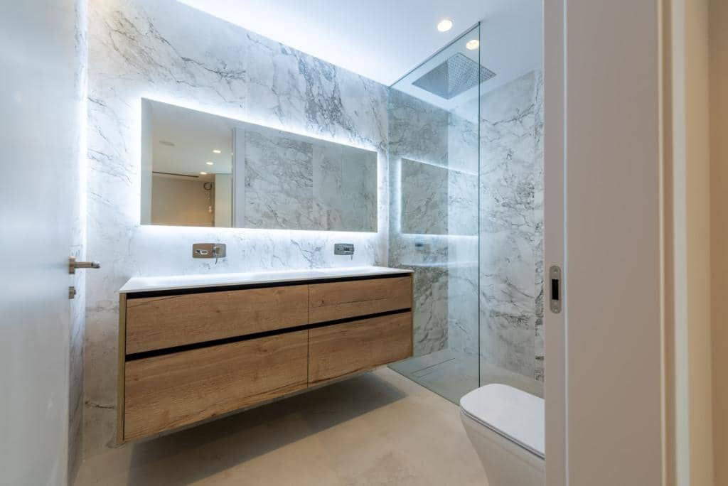 4 sypialnia Penthouse na sprzedaż w Benidorm z basenem garażem - 1 650 000 € (Ref: 5233315)