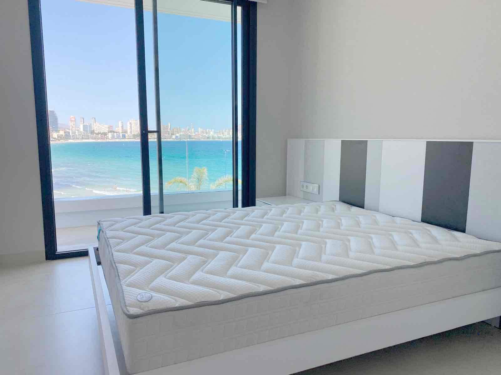 4 sypialnia Penthouse na sprzedaż w Benidorm z basenem garażem - 1 650 000 € (Ref: 5233315)