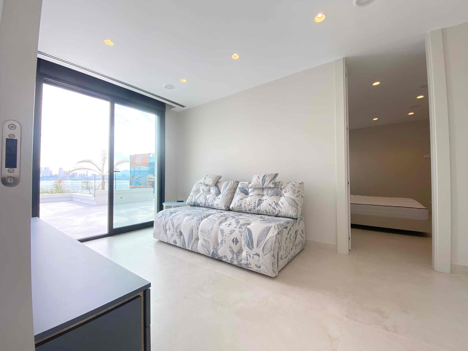 4 sypialnia Penthouse na sprzedaż w Benidorm z basenem garażem - 1 650 000 € (Ref: 5233315)