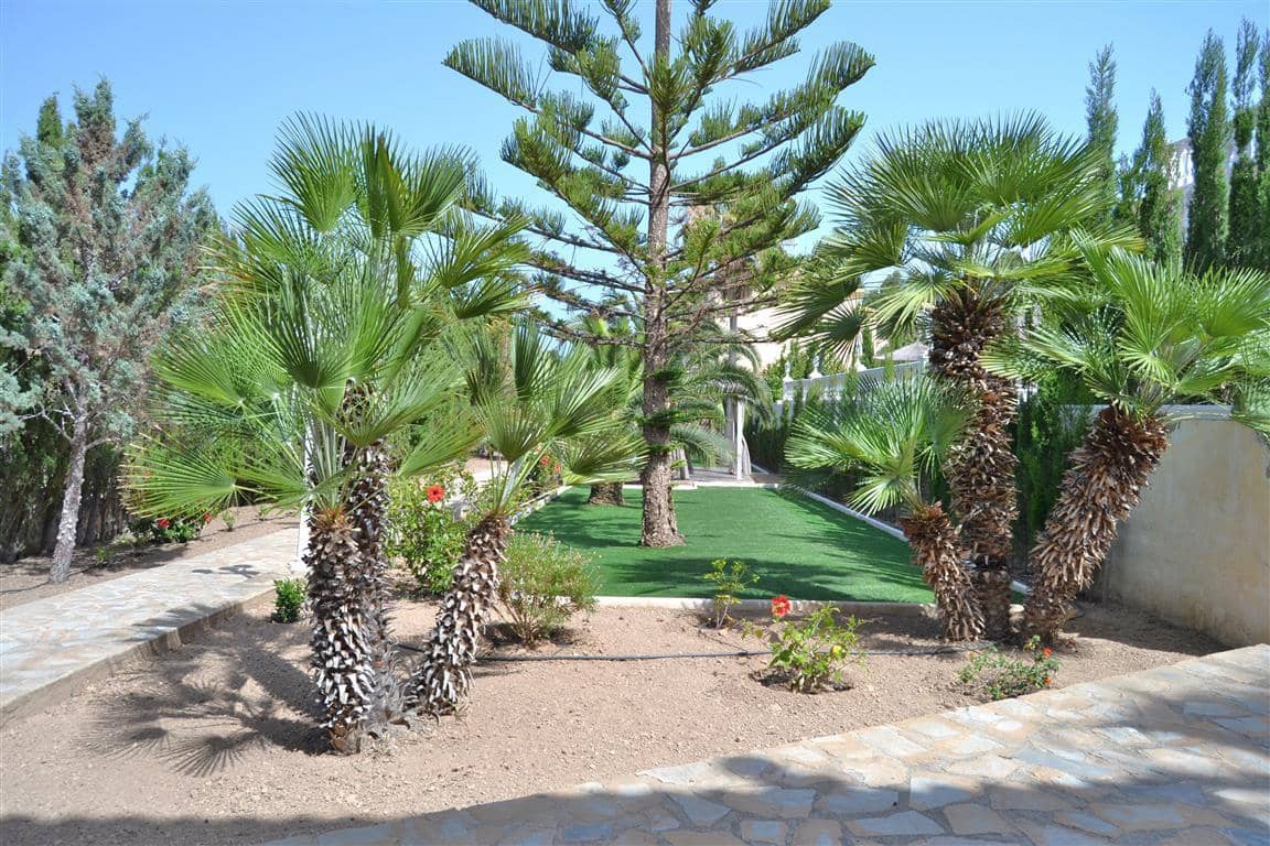 Chalet de 5 habitaciones en Calpe / Calp en venta con piscina garaje - 895.000 € (Ref: 5233378)