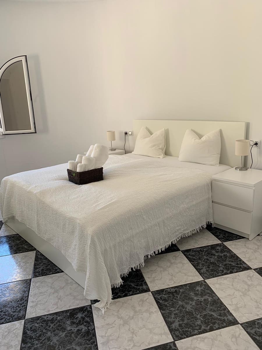 4 bedroom Villa for sale in Calpe / Calp with pool garage - € 1,250,000 (Ref: 5233415)