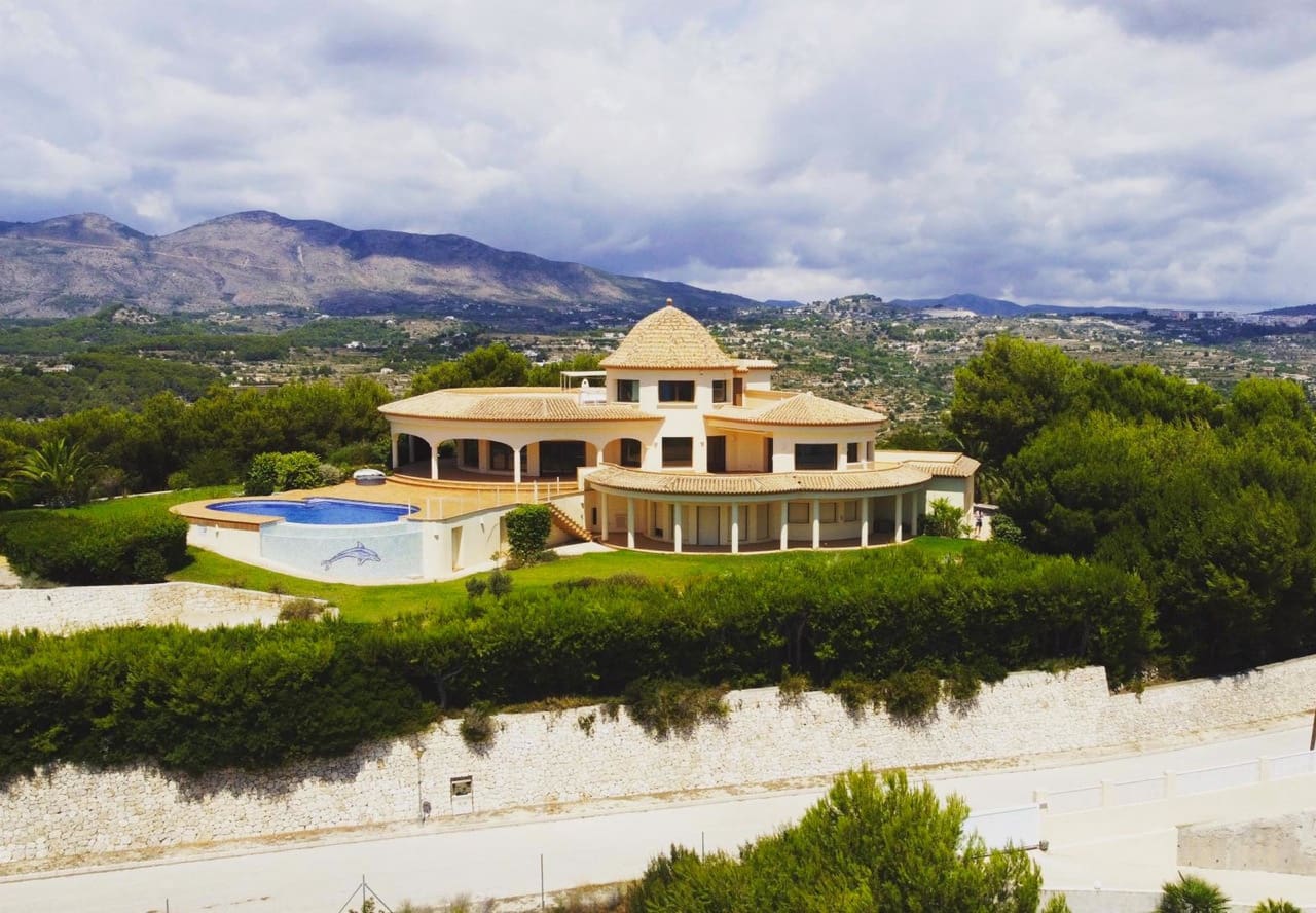 4 bedroom Villa for sale in Calpe / Calp with pool garage - € 3,000,000 (Ref: 6461531)
