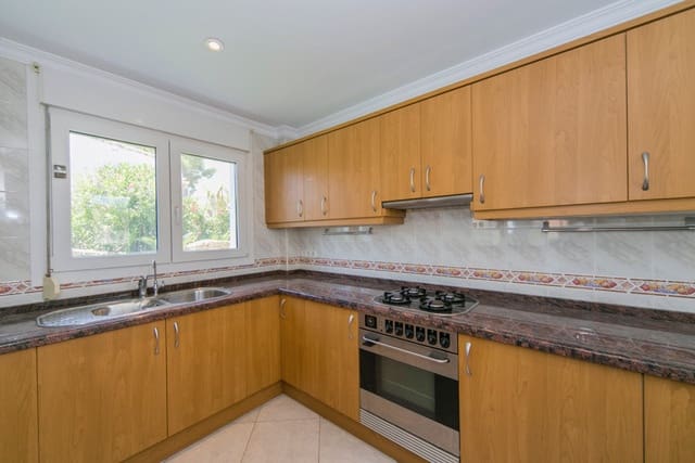 3 bedroom Villa for sale in Calpe / Calp with pool garage - € 750,000 (Ref: 7015644)