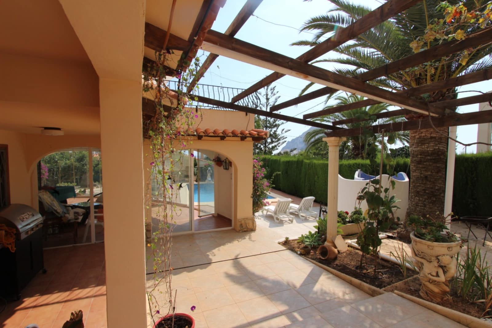 Chalet de 5 habitaciones en Calpe / Calp en venta con piscina garaje - 825.000 € (Ref: 8221257)