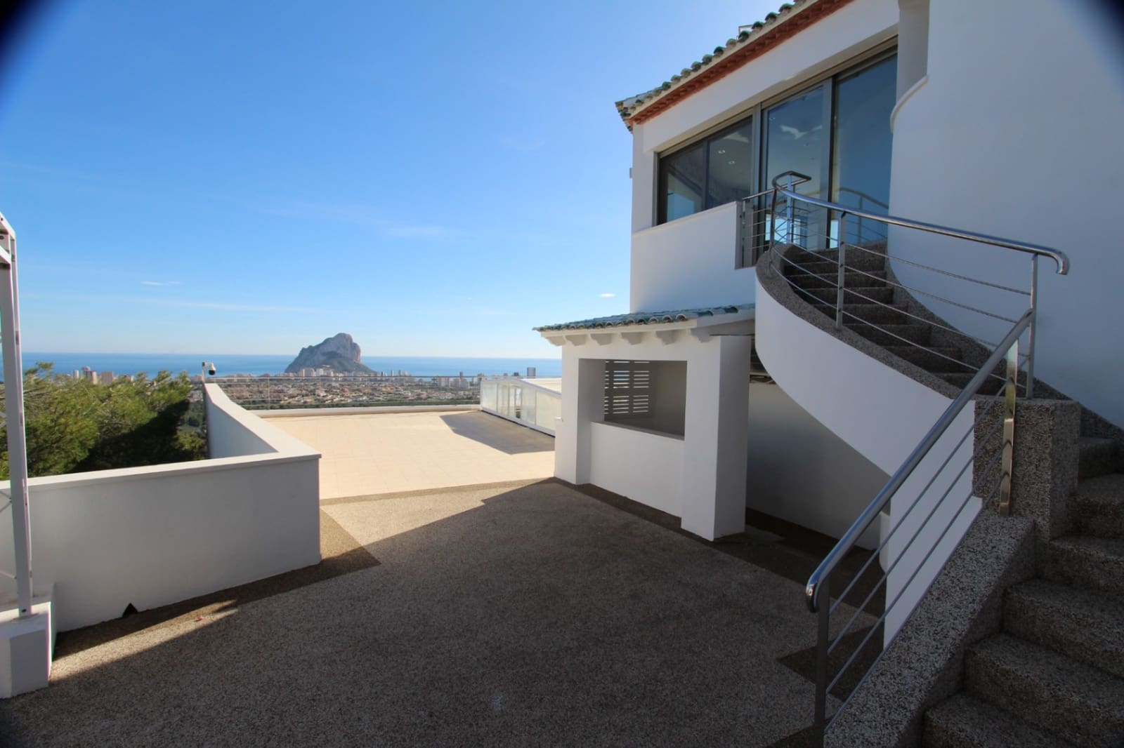8 quarto Moradia para venda em Calpe / Calp com piscina garagem - 1 450 000 € (Ref: 8661616)
