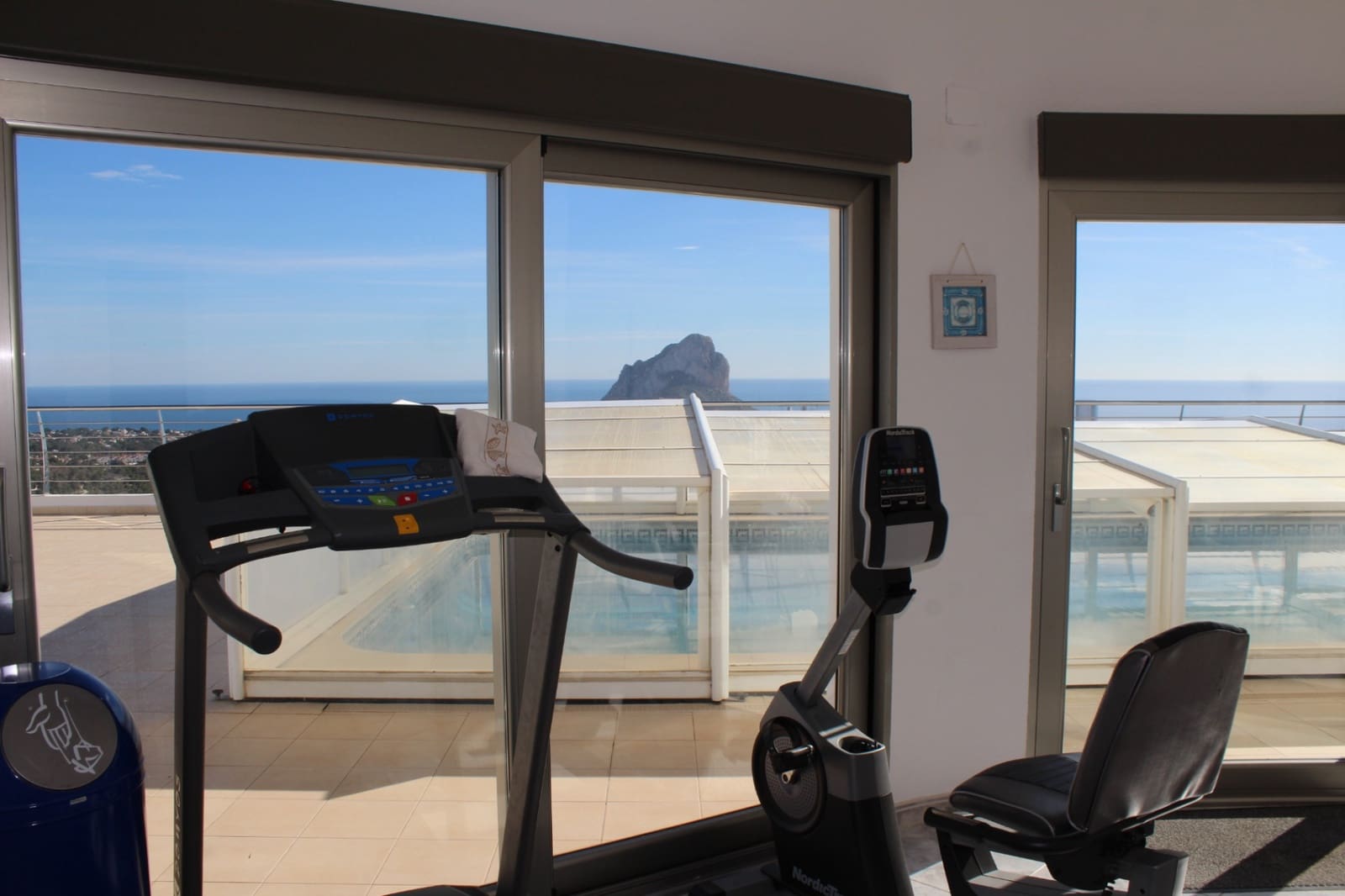 8 quarto Moradia para venda em Calpe / Calp com piscina garagem - 1 450 000 € (Ref: 8661616)