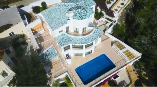 8 soverom Villa til salgs i Pueblo, Calpe / Calp med svømmebasseng garasje - € 1 450 000 (Ref: 8661616)