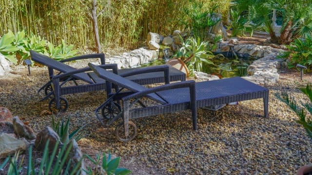 2 soveværelse Villa til salg i Calpe / Calp med swimmingpool garage - € 448.000 (Ref: 8790209)