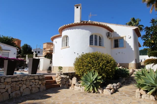 5 Zimmer Villa zu verkaufen in Calpe / Calp mit Pool Garage - 750.000 € (Ref: 8815027)