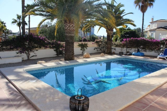 5 Zimmer Villa zu verkaufen in Calpe / Calp mit Pool Garage - 750.000 € (Ref: 8815027)