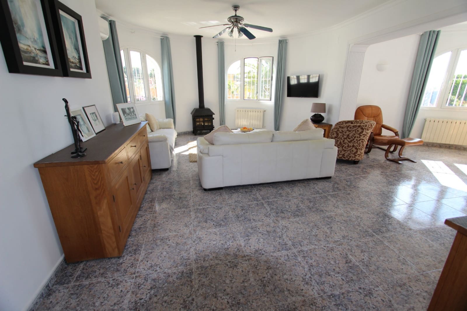 5 bedroom Villa for sale in Calpe / Calp with pool garage - € 750,000 (Ref: 8815027)