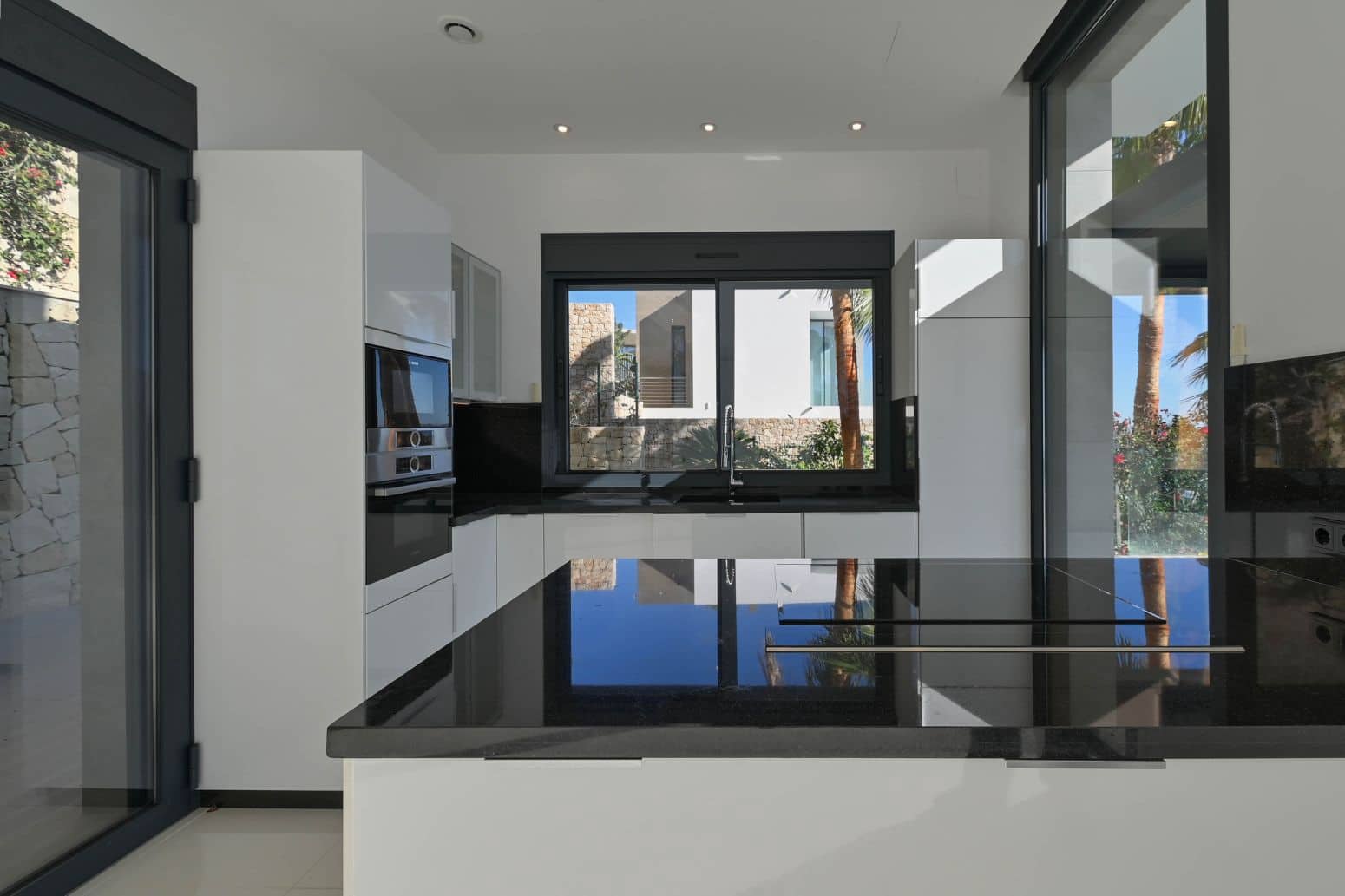 6 bedroom Villa for sale in Benissa with pool garage - € 4,750,000 (Ref: 8956435)