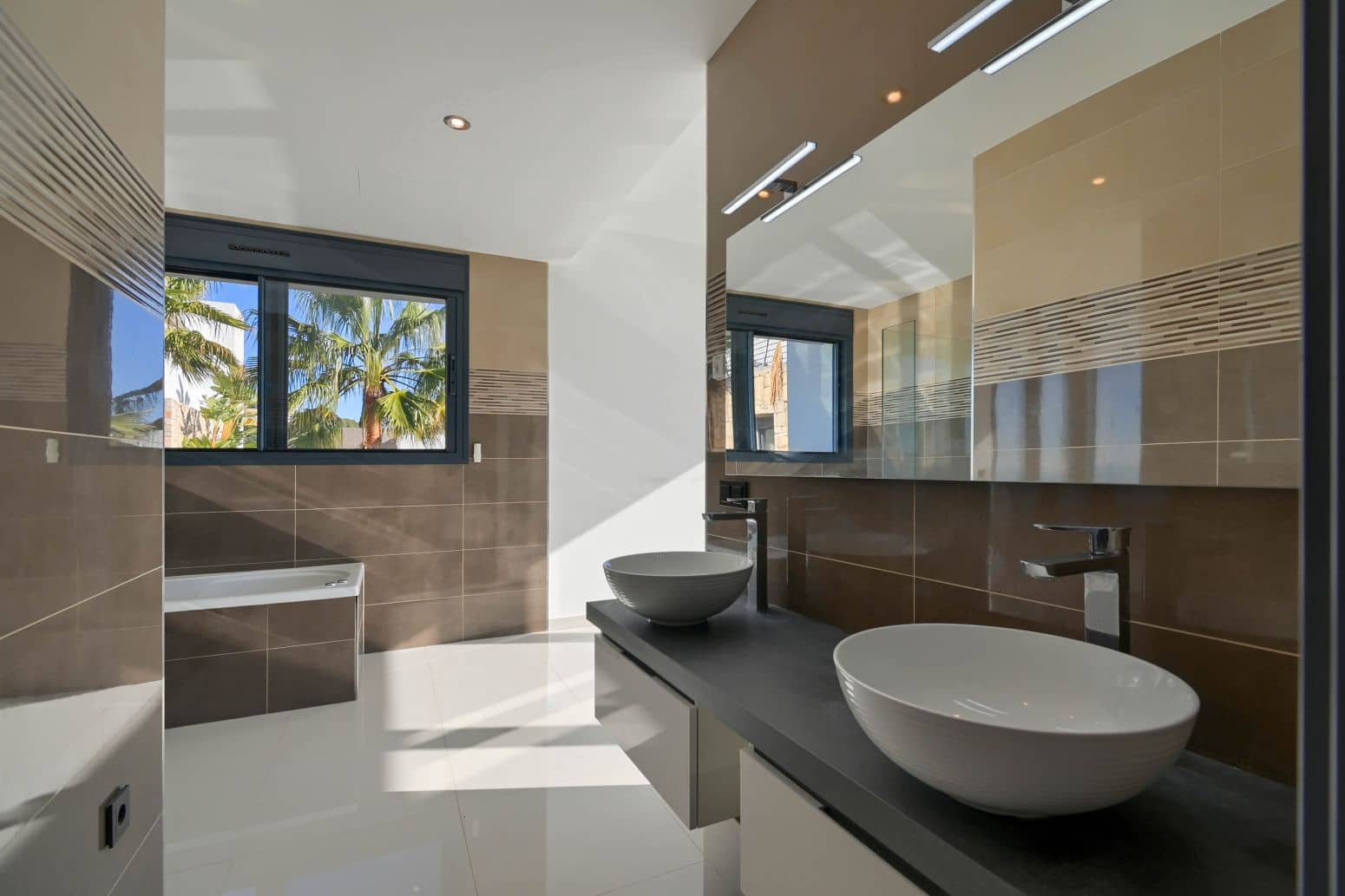 6 bedroom Villa for sale in Benissa with pool garage - € 4,750,000 (Ref: 8956435)