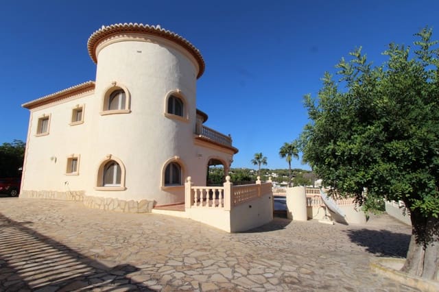 Chalet de 4 habitaciones en Benissa en venta - 1.100.000 € (Ref: 9312020)
