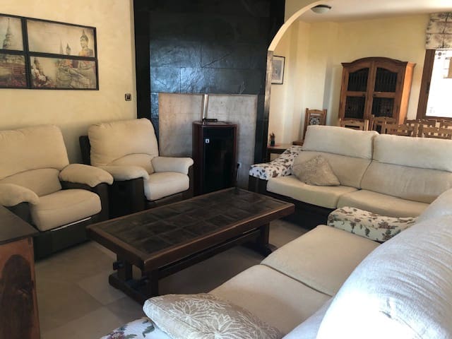 4 quarto Moradia para venda em Altea com piscina garagem - 630 000 € (Ref: 9339133)