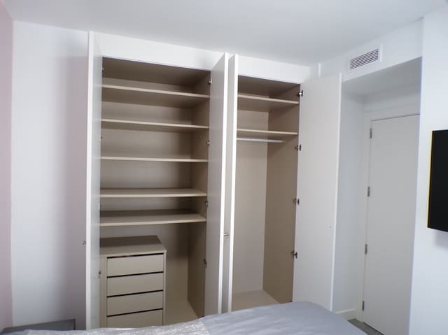 Apartamento de 2 habitaciones en Pueblo, Calpe / Calp en venta con piscina garaje - 425.000 € (Ref: 9405876)