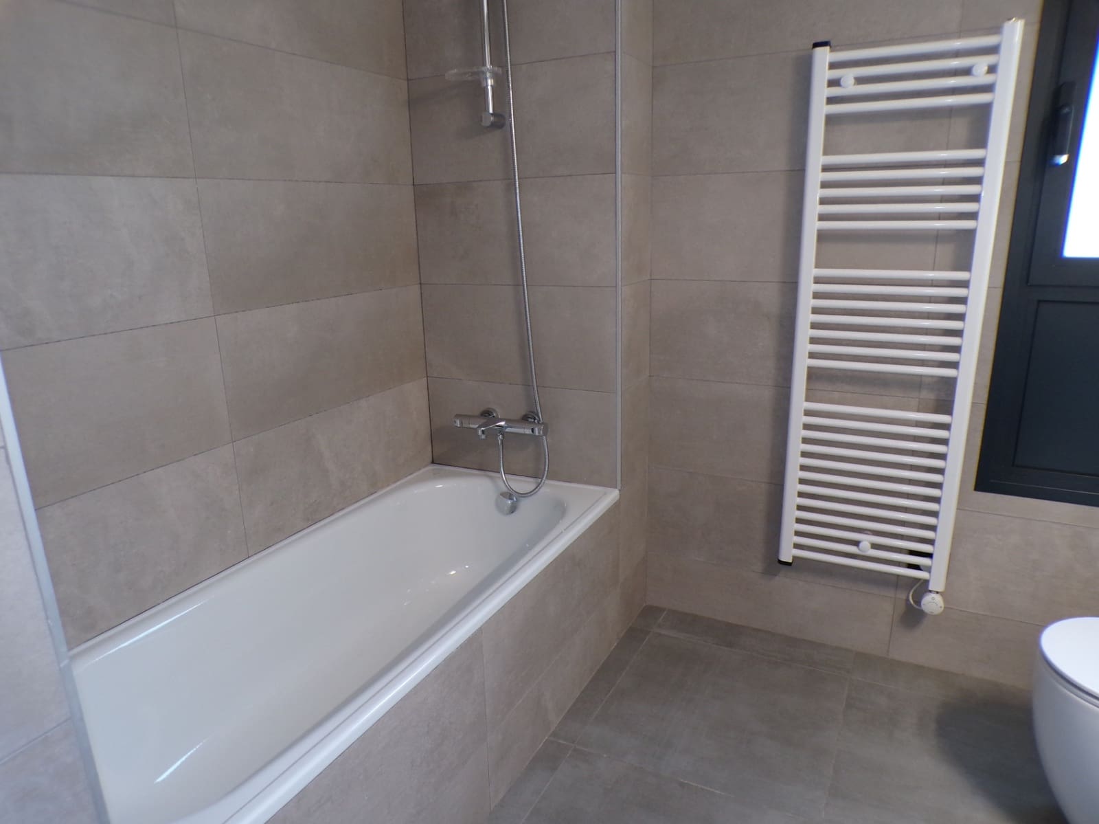 Apartamento de 2 habitaciones en Calpe / Calp en venta con piscina garaje - 425.000 € (Ref: 9405876)