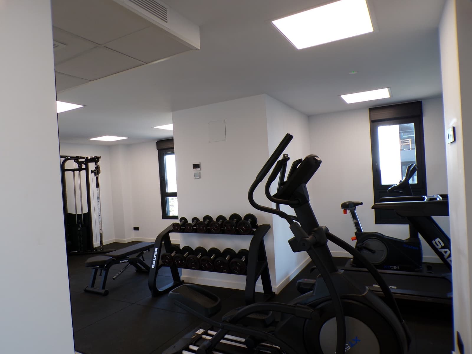 Apartamento de 2 habitaciones en Calpe / Calp en venta con piscina garaje - 425.000 € (Ref: 9405876)