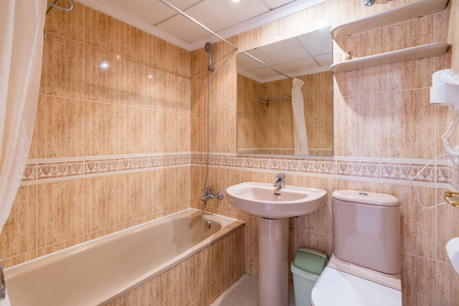 1 quarto Bungalow para venda em Calpe / Calp com piscina garagem - 175 000 € (Ref: 9444484)