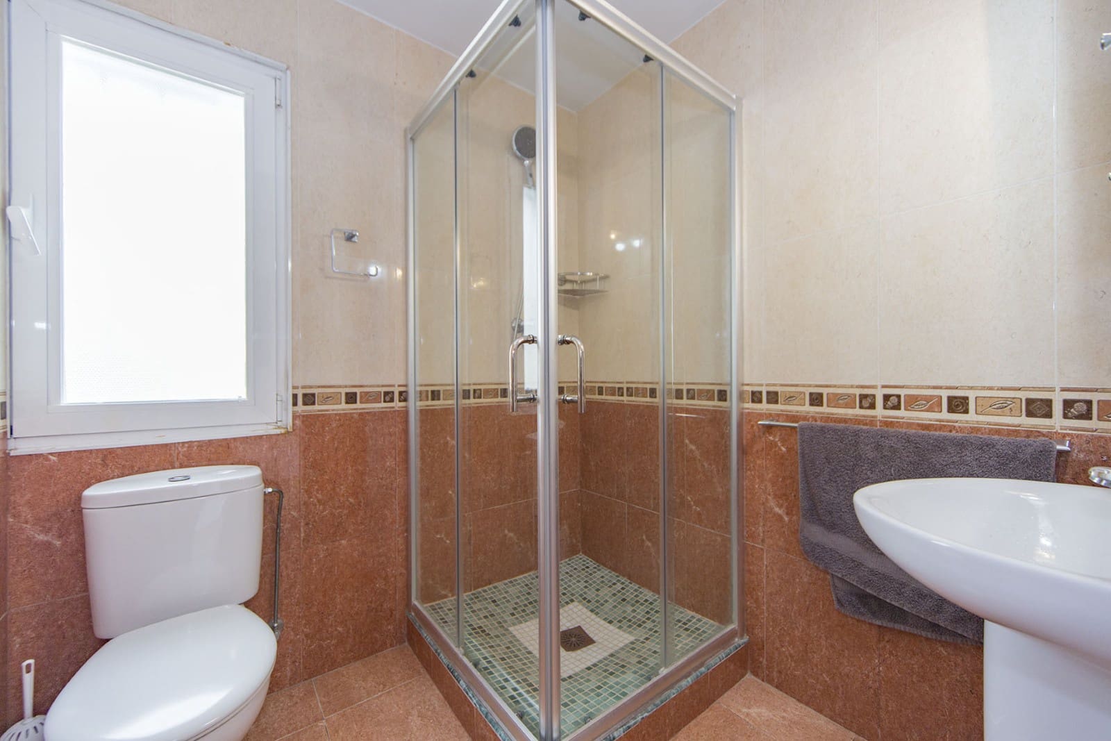 Chalet de 4 habitaciones en Calpe / Calp en venta con piscina garaje - 575.000 € (Ref: 9467771)