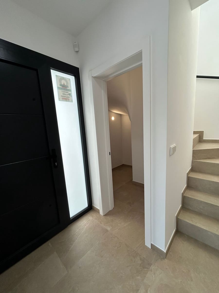 3 bedroom Villa for sale in Benissa - € 1,175,000 (Ref: 9844359)