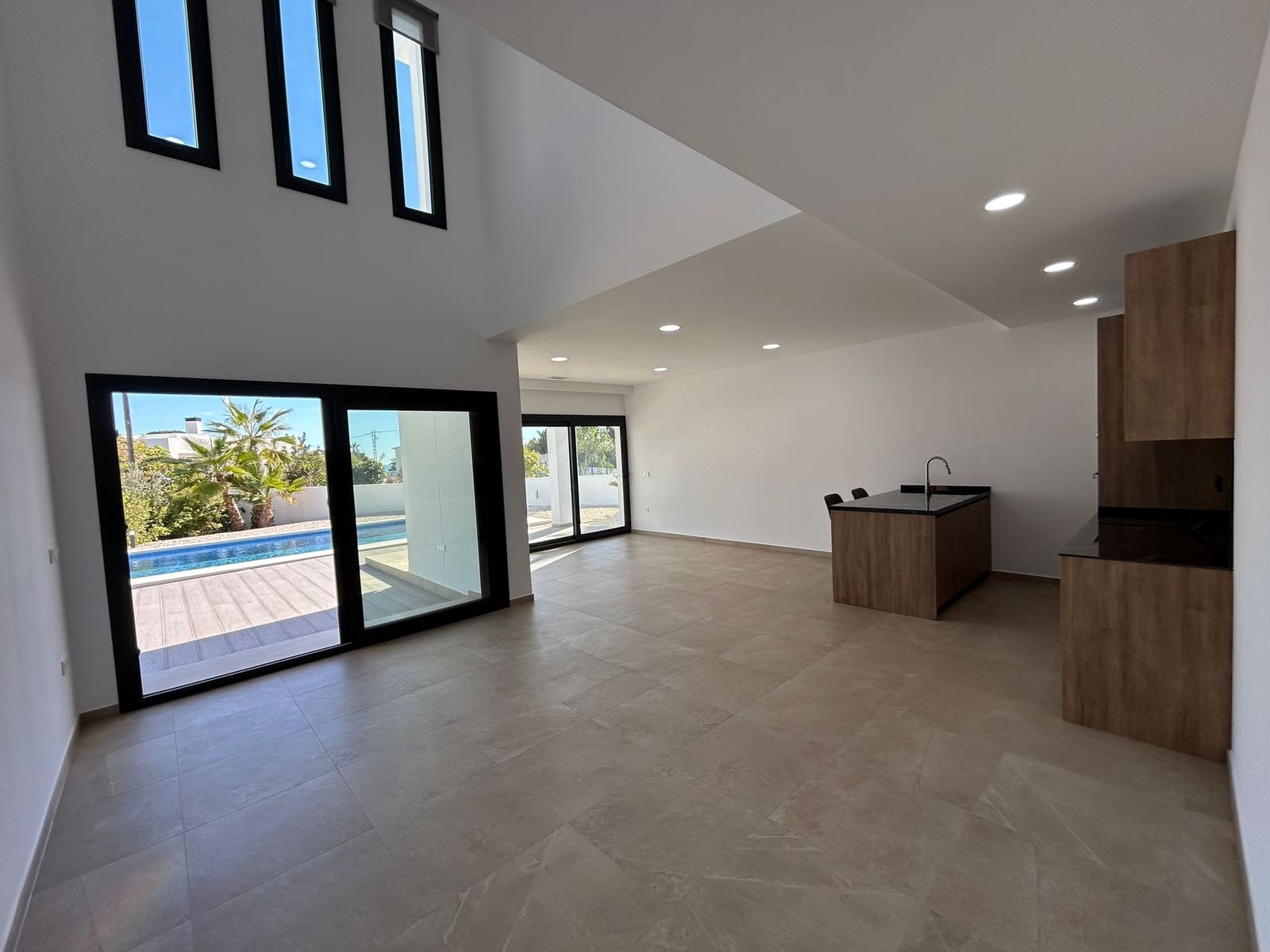 3 bedroom Villa for sale in Benissa - € 1,175,000 (Ref: 9844359)