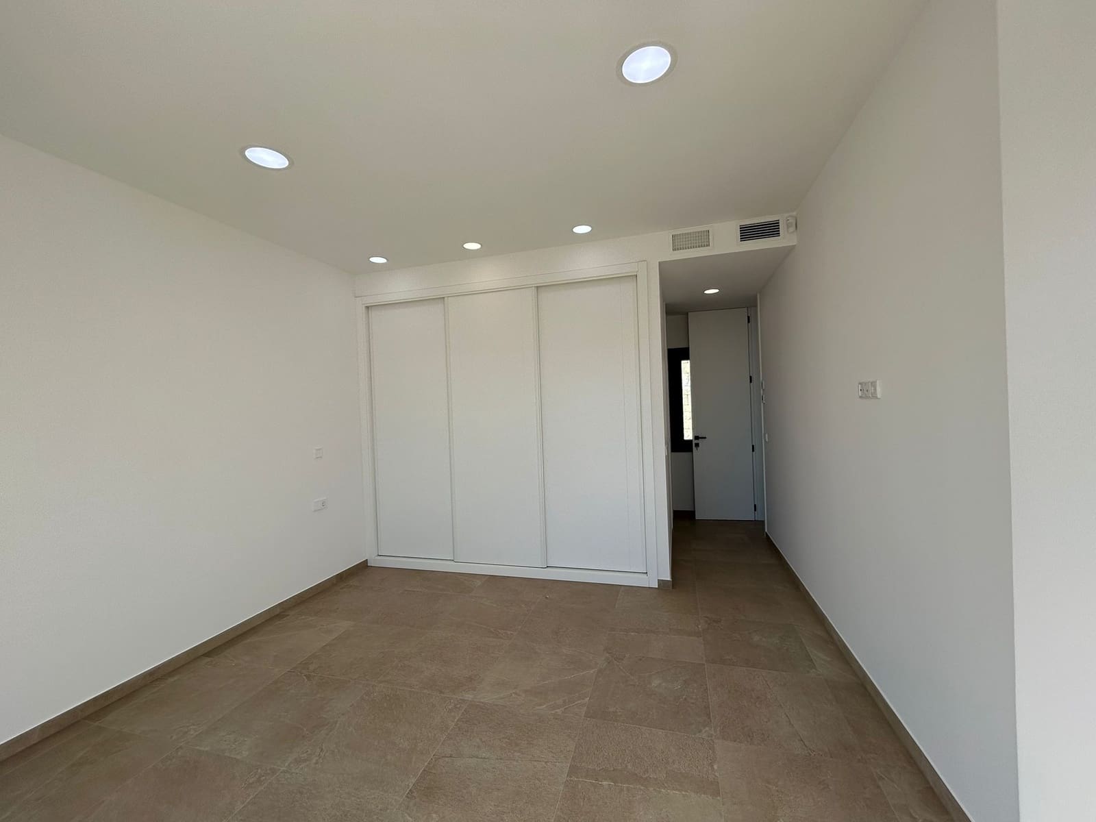 3 bedroom Villa for sale in Benissa - € 1,175,000 (Ref: 9844359)