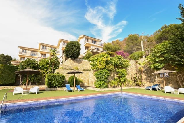 3 sypialnia Bungalow na sprzedaż w Calpe / Calp z basenem garażem - 699 000 € (Ref: 9985877)