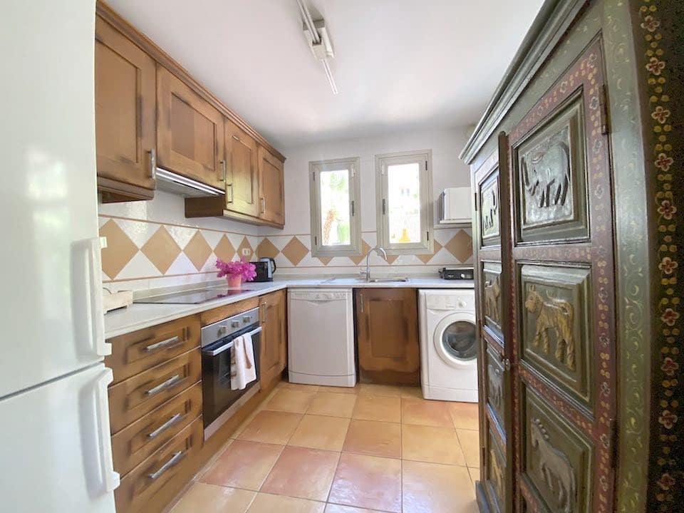 3 bedroom Bungalow for sale in Calpe / Calp with pool garage - € 699,000 (Ref: 9985877)