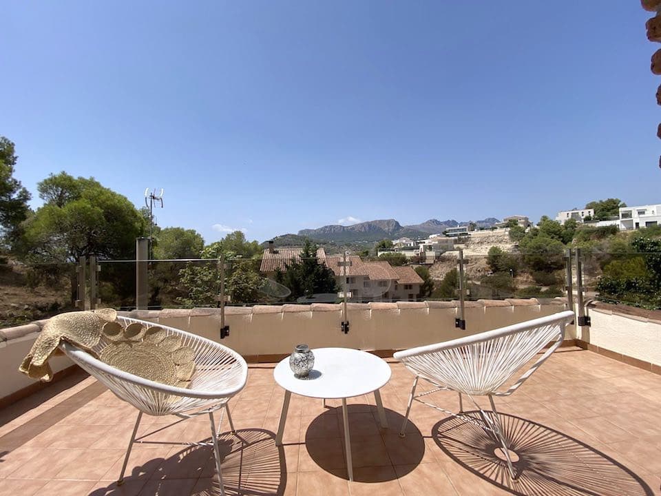 3 bedroom Bungalow for sale in Calpe / Calp with pool garage - € 699,000 (Ref: 9985877)
