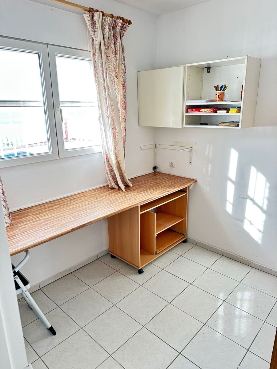 Chalet de 2 habitaciones en Salobreña en venta con piscina garaje - 375.000 € (Ref: 10004689)