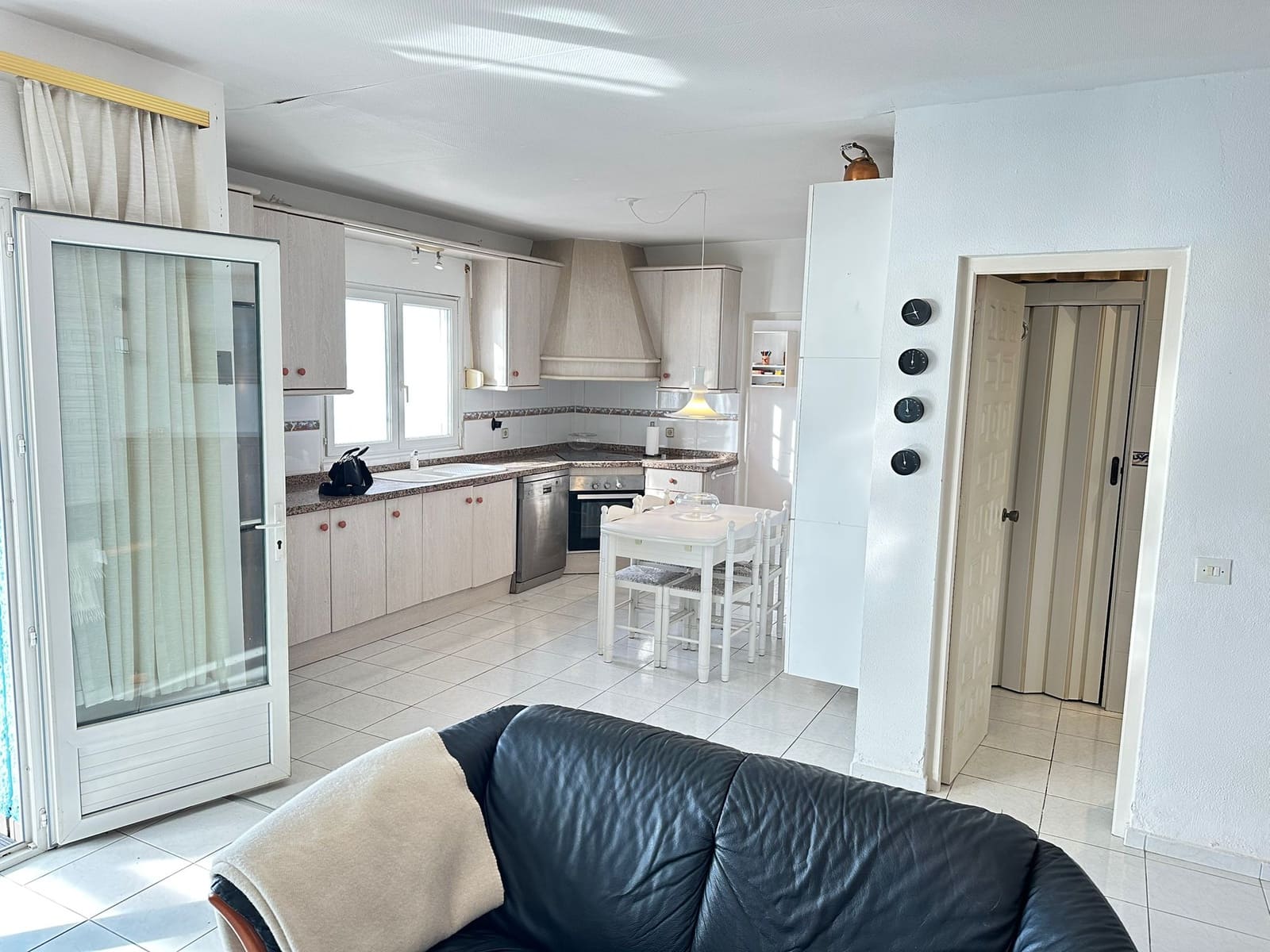 Chalet de 2 habitaciones en Salobreña en venta con piscina garaje - 375.000 € (Ref: 10004689)