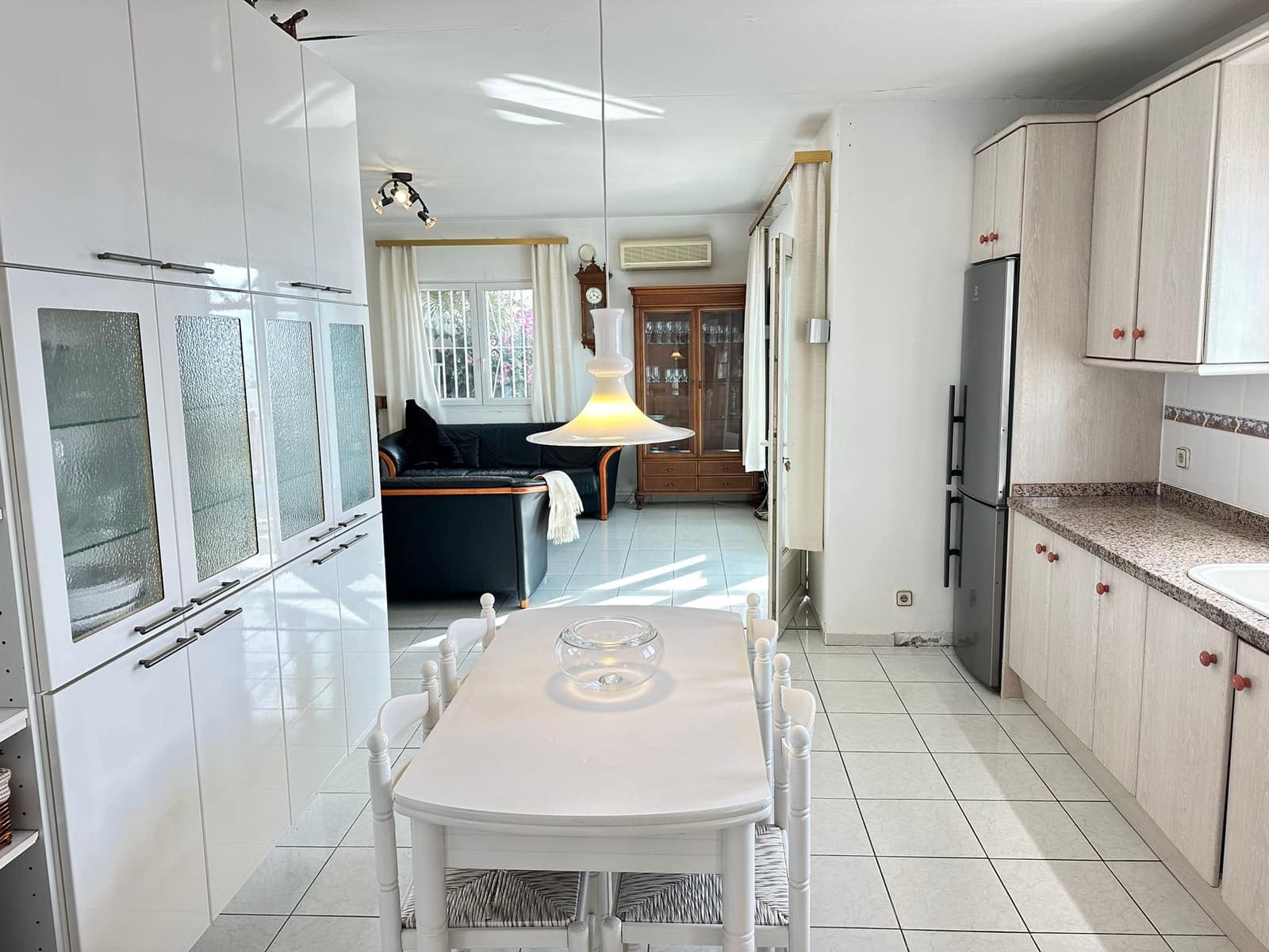 Chalet de 2 habitaciones en Salobreña en venta con piscina garaje - 375.000 € (Ref: 10004689)