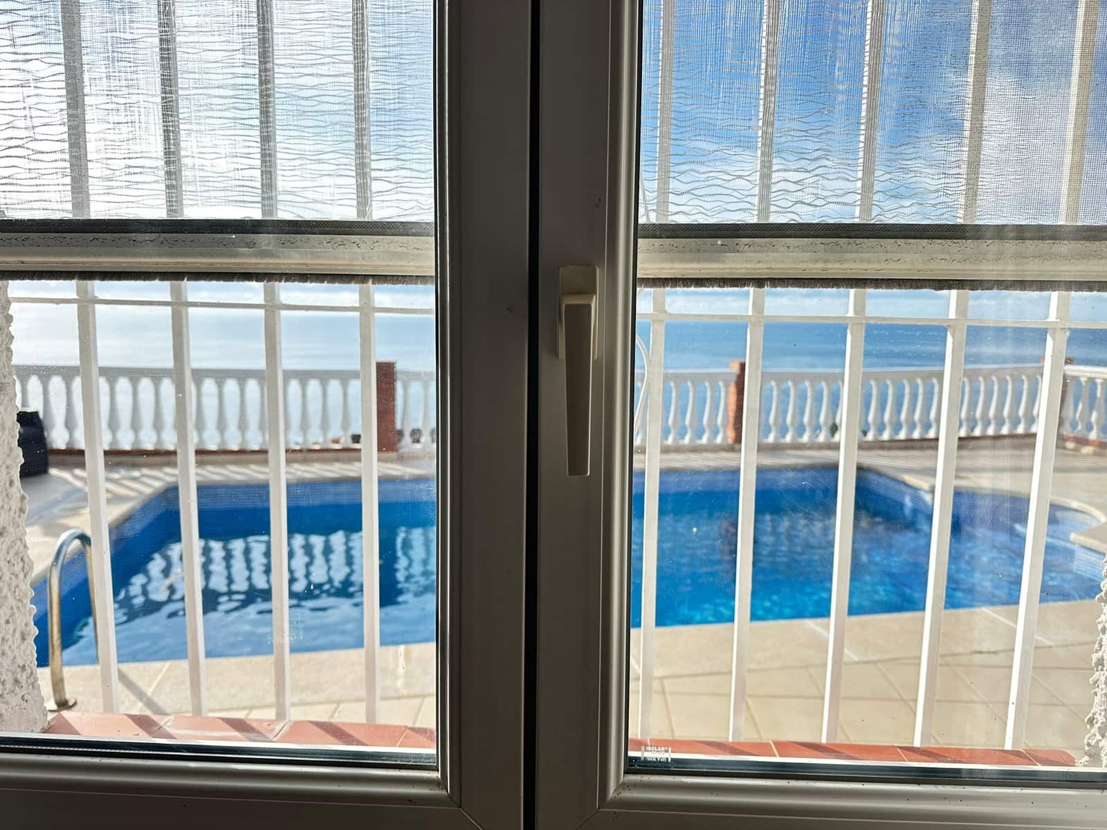 Chalet de 2 habitaciones en Salobreña en venta con piscina garaje - 375.000 € (Ref: 10004689)