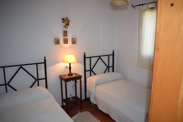 2 bedroom Finca/Country House for sale in Almuñécar with pool - € 169,000 (Ref: 6228935)