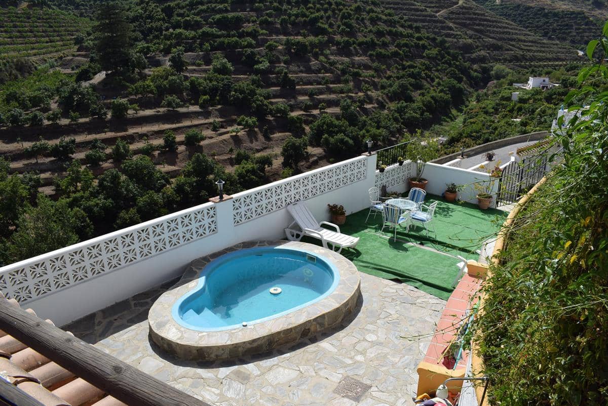 2 soveværelse Finca/Landehus til salg i Almunecar med swimmingpool - € 169.000 (Ref: 6228935)