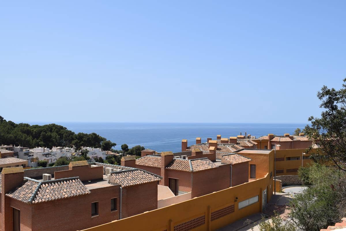6 bedroom Villa for sale in La Herradura - € 1,200,000 (Ref: 6950154)