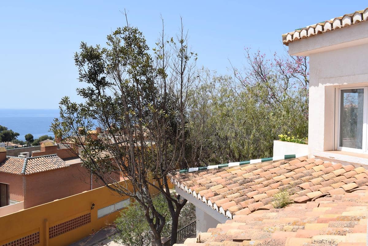 6 bedroom Villa for sale in La Herradura - € 1,200,000 (Ref: 6950154)