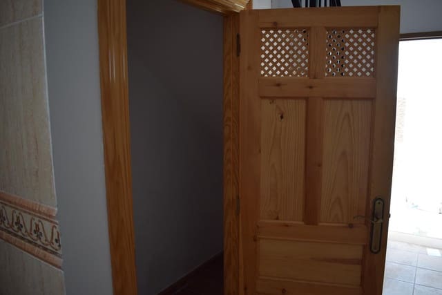 2 soverom Hus til salgs i Otívar - € 80 000 (Ref: 6980079)